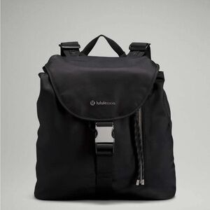 lululemon 10L Bucket Bag-Brand new!